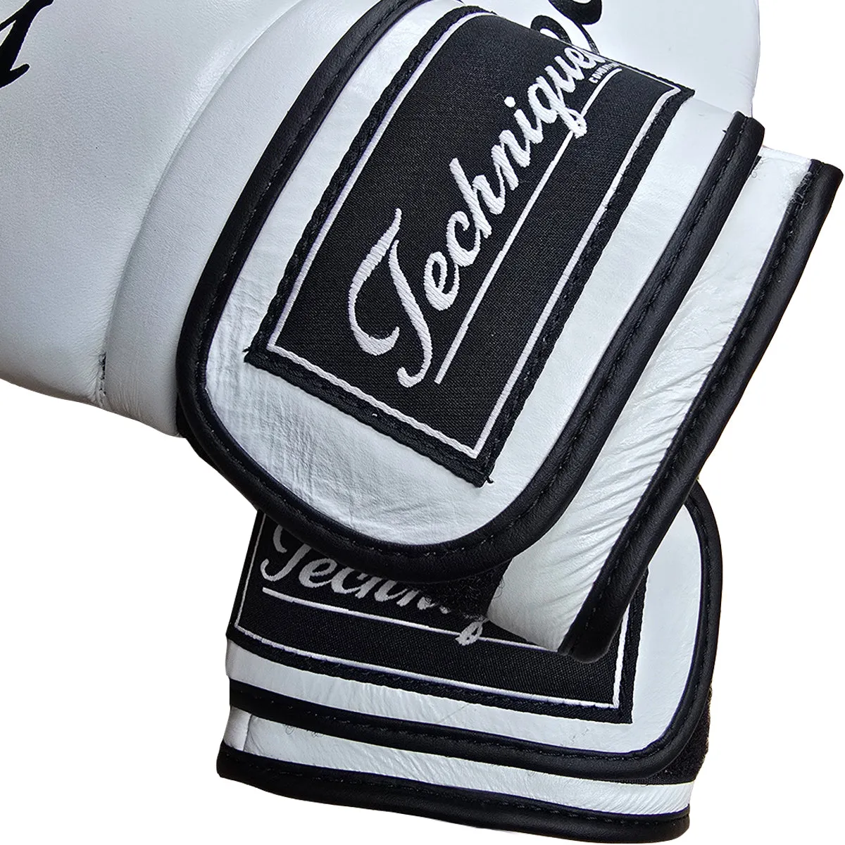 Boxing Gloves Akala White Techniques White (Canada)